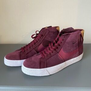 New Nike Men’s Suede SB Blazer Sneakers Shoes Mid Night Maroon​​​​​​